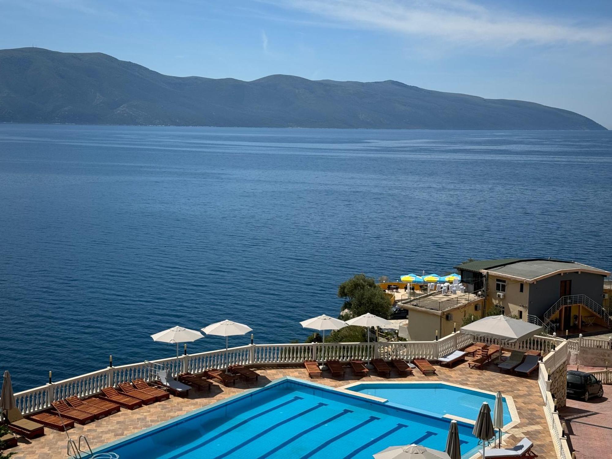 Nuna Hotel Radhimë Exteriör bild