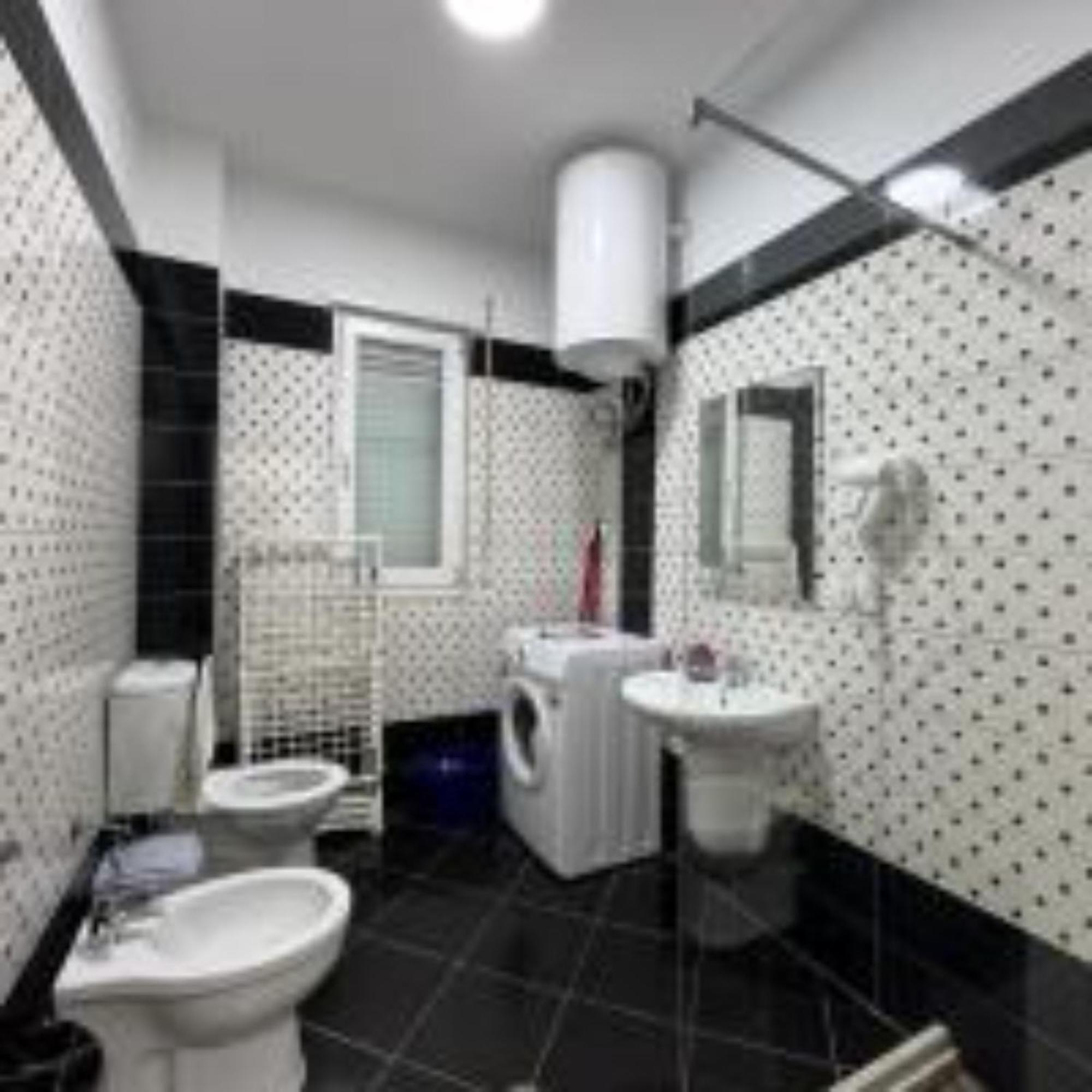 Nuna Hotel Radhimë Exteriör bild