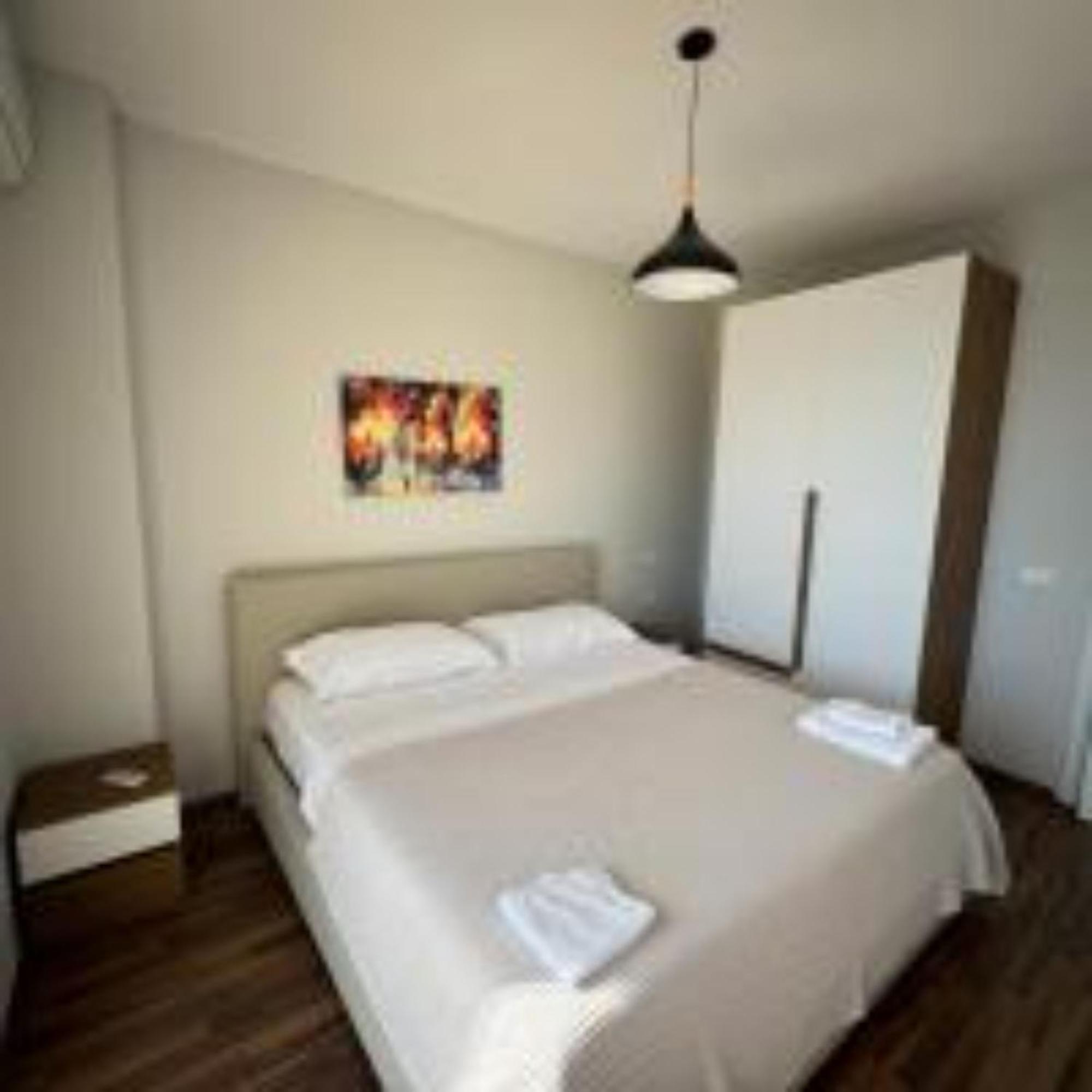 Nuna Hotel Radhimë Exteriör bild